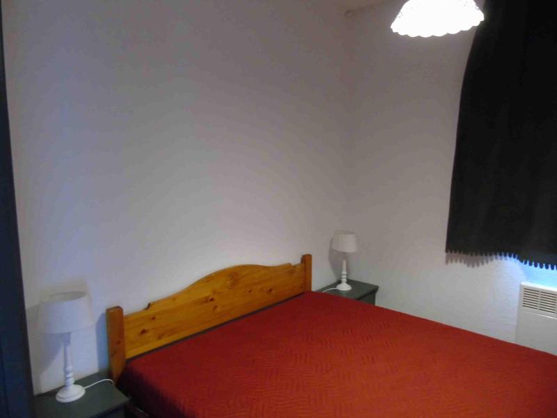 Vacances en montagne Appartement 2 pièces 6 personnes (40) - Résidence Cheval Blanc - Valfréjus