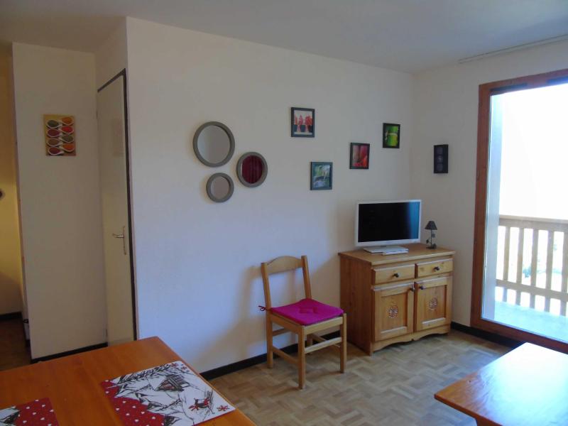 Vacances en montagne Appartement 2 pièces 4 personnes (69) - Résidence Cheval Blanc - Valfréjus - Séjour