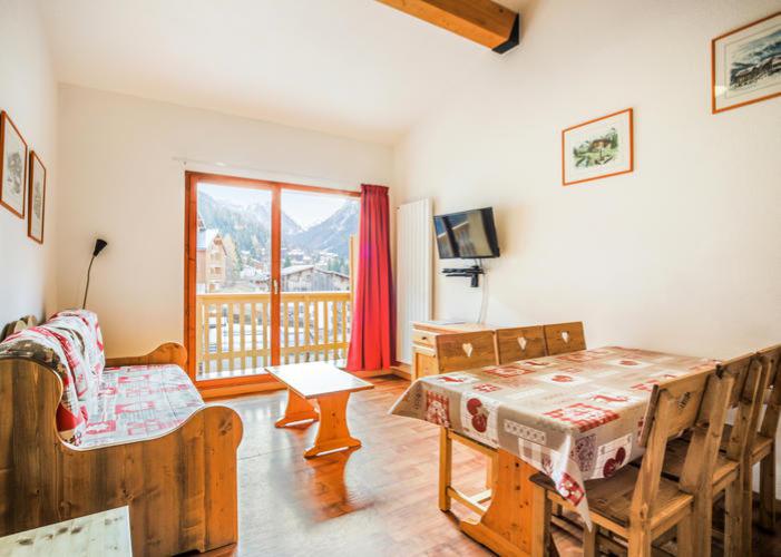 Vakantie in de bergen Appartement 3 kamers 7 personen (72) - Résidence Cheval Blanc - Valfréjus - Woonkamer