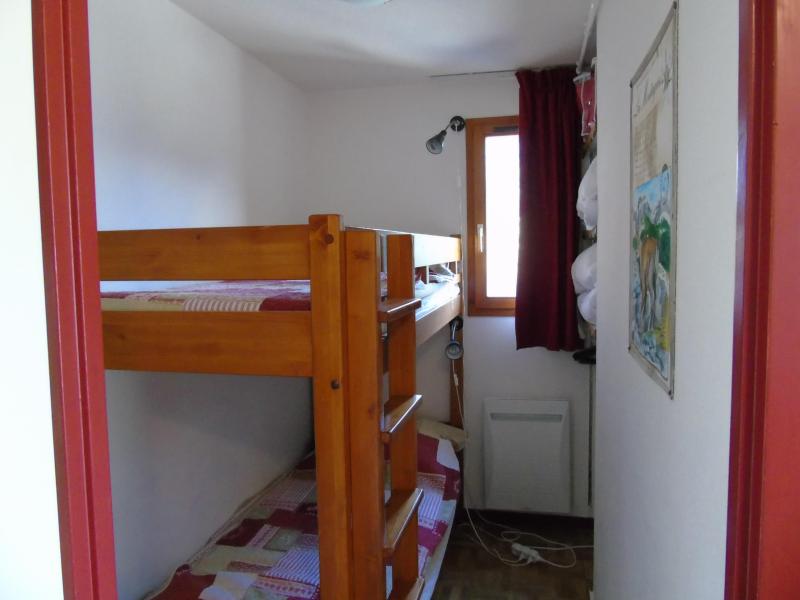 Vacances en montagne Appartement 3 pièces 6 personnes (50) - Résidence Cheval Blanc - Valfréjus - Lits superposés