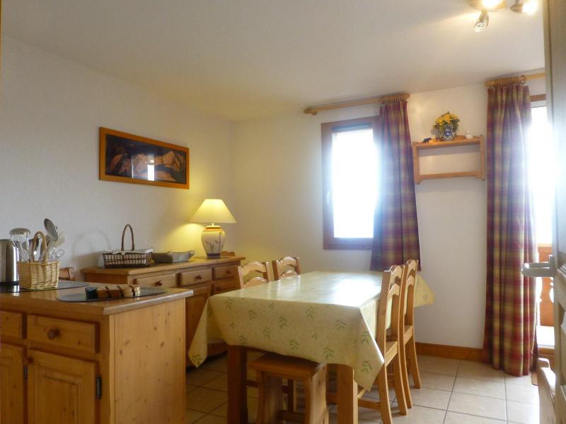 Vacances en montagne Appartement 3 pièces cabine 6 personnes (2811) - Résidence Choucas - Peisey-Vallandry - Table