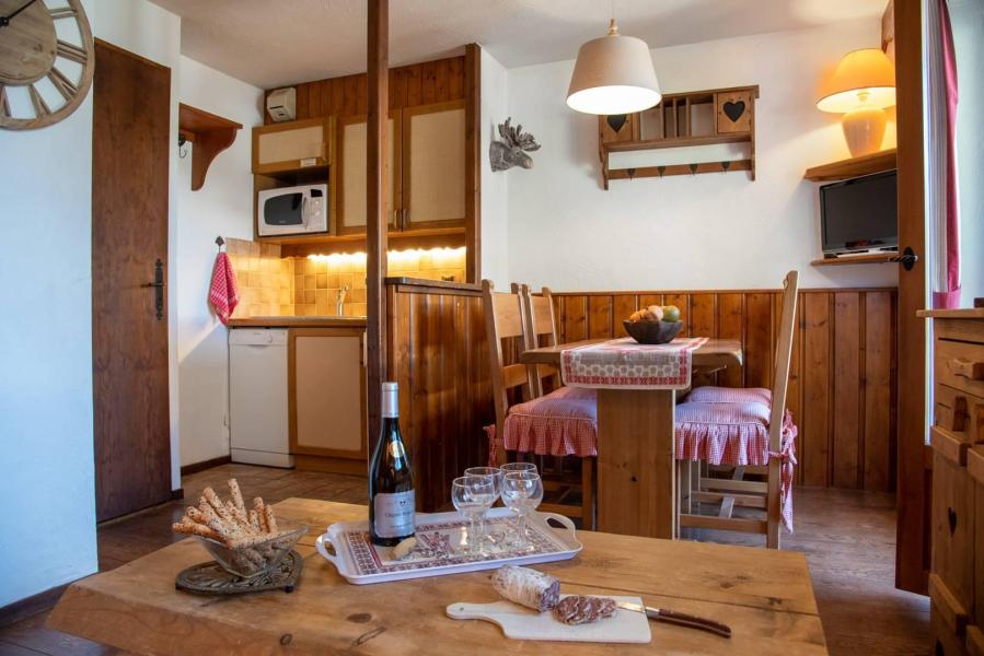 Urlaub in den Bergen 2-Zimmer-Appartment für 4 Personen (12) - Résidence Club Alpina - Champagny-en-Vanoise - Wohnzimmer