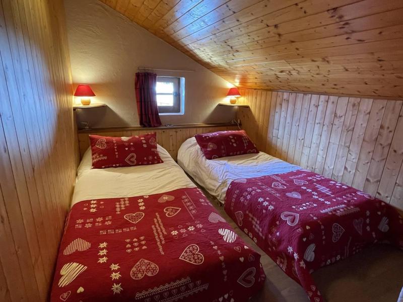 Holiday in mountain resort 4 room duplex apartment sleeping corner 8 people (18) - Résidence Club Alpina - Champagny-en-Vanoise - Bedroom