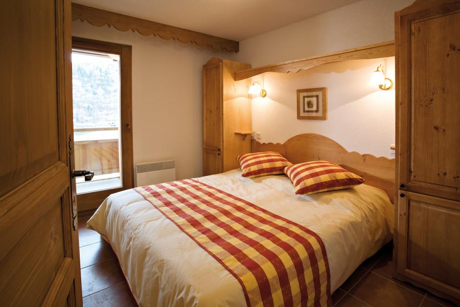 Holiday in mountain resort Résidence Club MMV le Hameau des Airelles - Montgenèvre - Bedroom