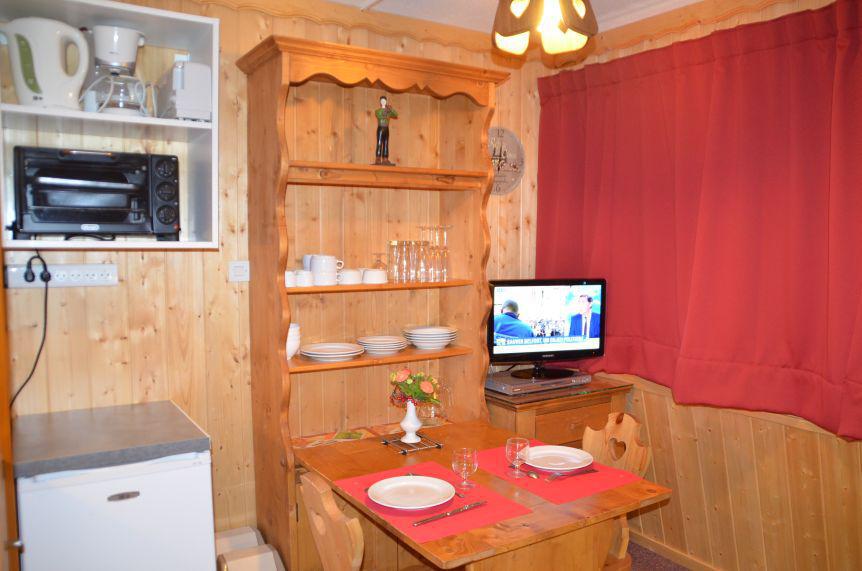 Holiday in mountain resort Studio 2 people (845) - Résidence Combes - Les Menuires - Accommodation