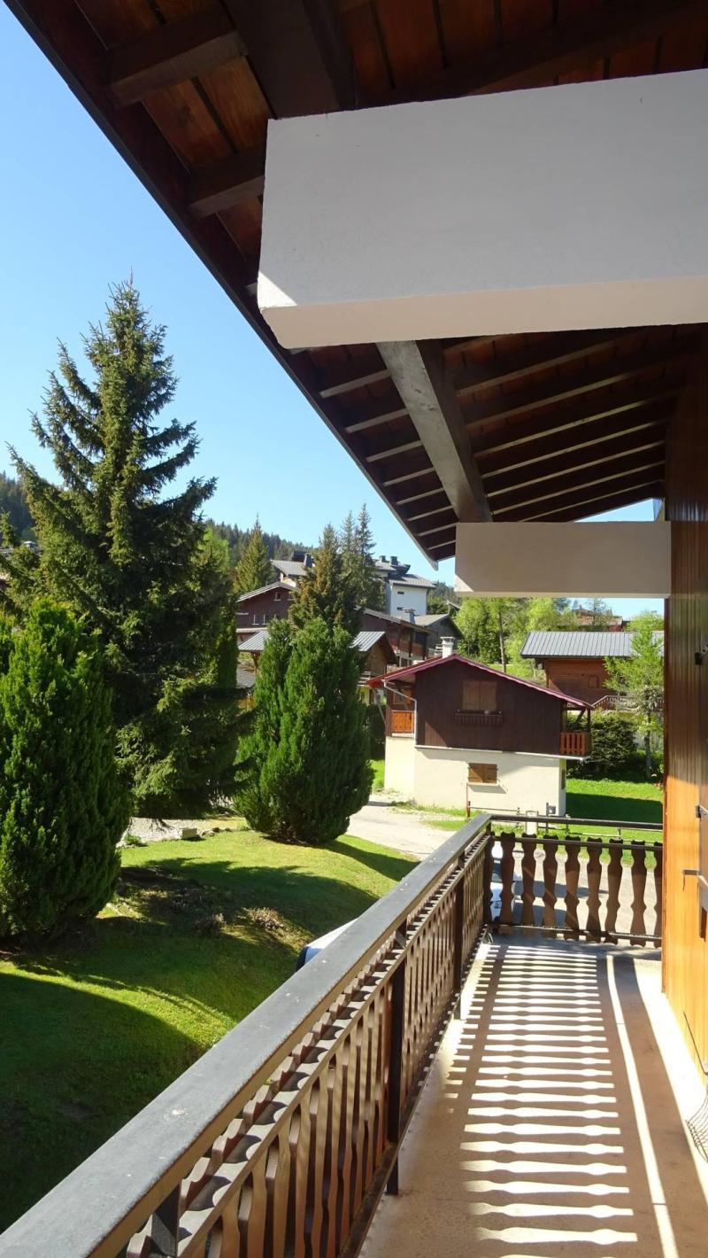 Vacaciones en montaña Apartamento dúplex 6 piezas 12 personas - Résidence Copinière - Les Gets - Verano