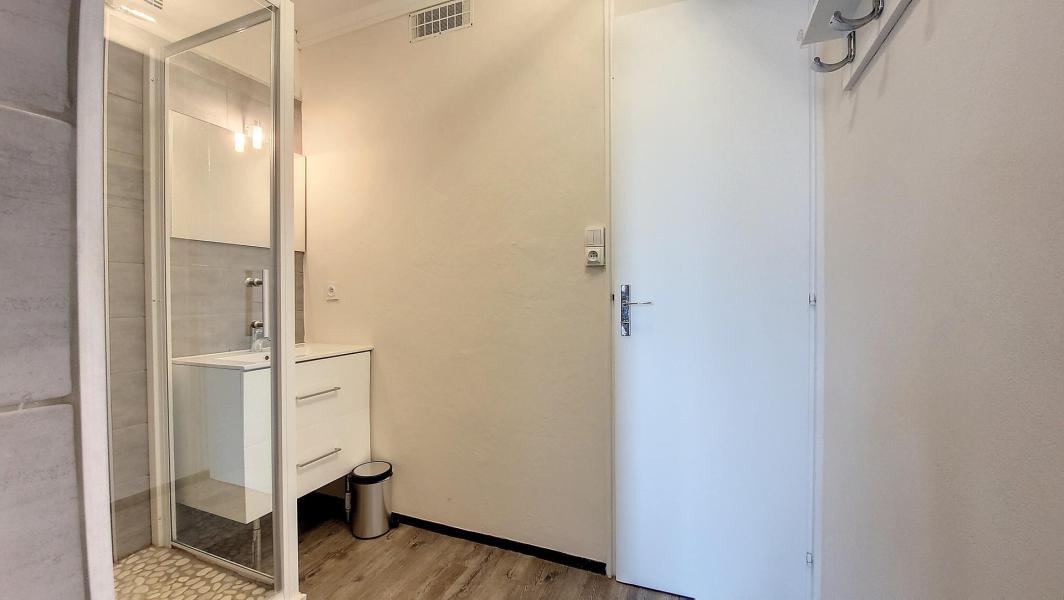 Vacaciones en montaña Apartamento 5 piezas para 8 personas (128) - Résidence Corbier - La Toussuire - Cuarto de ducha