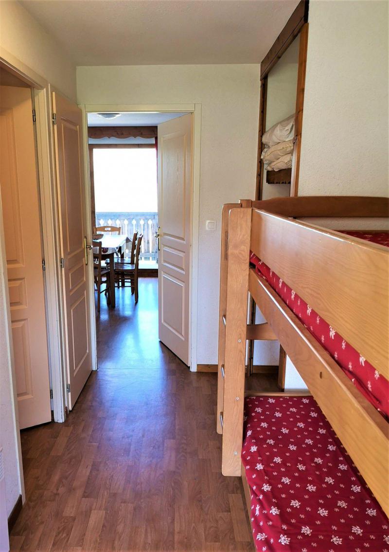 Vacaciones en montaña Apartamento cabina 2 piezas para 6 personas (222) - Résidence Crête du Berger - La Joue du Loup - Camas literas