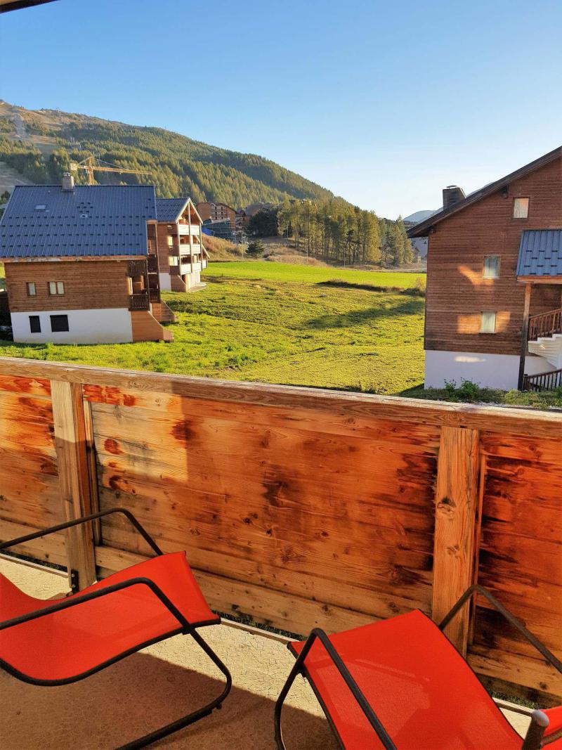 Vacaciones en montaña Apartamento cabina 2 piezas para 6 personas (413) - Résidence Crête du Berger - La Joue du Loup - Balcón