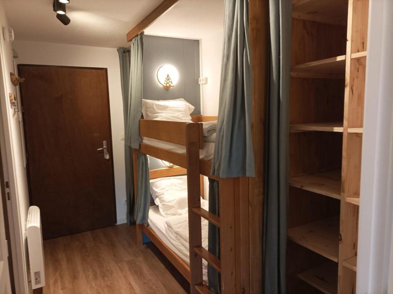 Vacaciones en montaña Apartamento cabina 2 piezas para 6 personas (413) - Résidence Crête du Berger - La Joue du Loup - Rincón de sueño