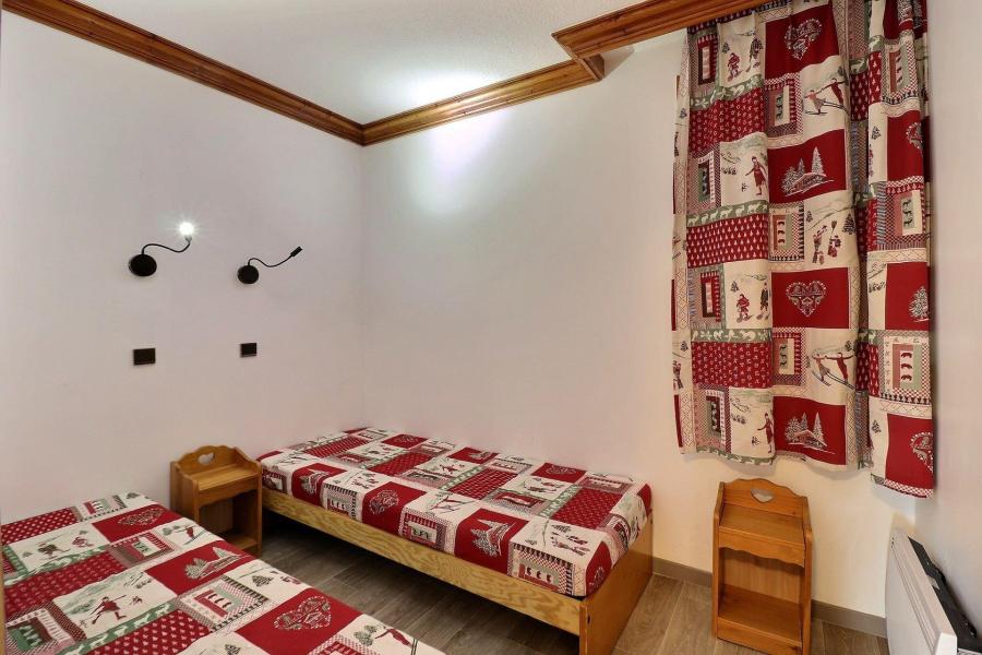 Holiday in mountain resort 2 room apartment 5 people (C27) - Résidence Creux de l'Ours Bleu - Méribel-Mottaret - Bedroom