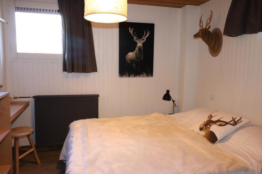 Holiday in mountain resort 2 room apartment sleeping corner 6 people (71) - Résidence Curling A Tour - Tignes - Bedroom