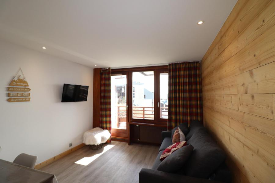 Holiday in mountain resort 2 room apartment 6 people (B2-23) - Résidence Curling B1-B2 - Tignes - Living room