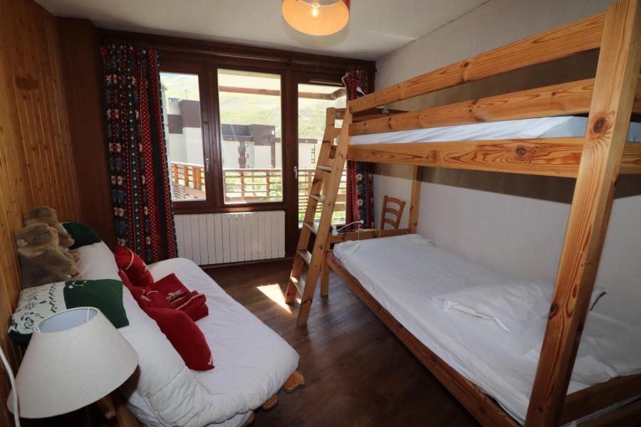 Holiday in mountain resort 3 room apartment 6 people (B1-02) - Résidence Curling B1-B2 - Tignes - Bedroom
