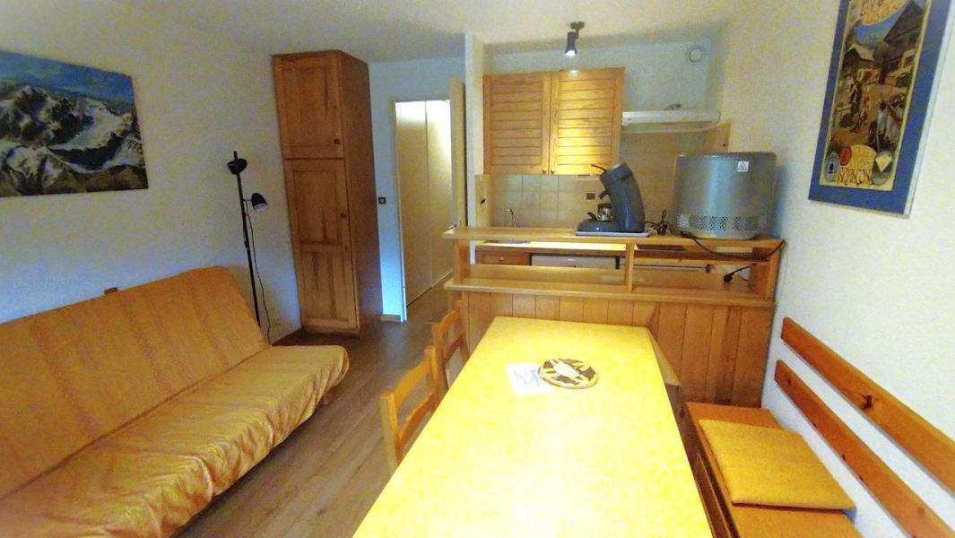 Holiday in mountain resort Studio sleeping corner 4 people (A7) - Résidence Cytises - Pelvoux