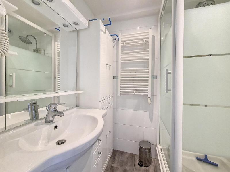 Vacanze in montagna Studio per 3 persone (0409) - Résidence de Caron - Les Menuires - Bagno con doccia