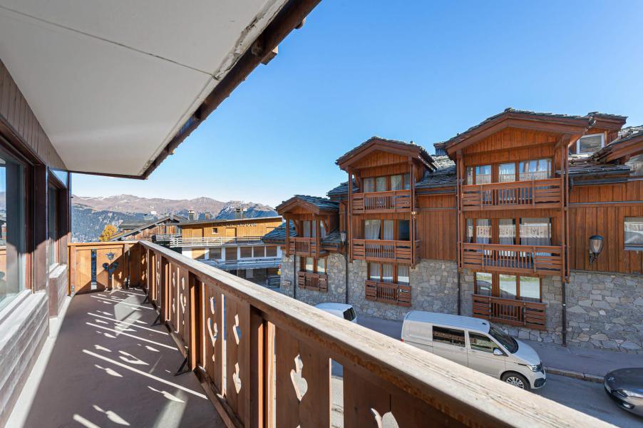 Holiday in mountain resort Résidence de la Marmotte - Courchevel - Balcony