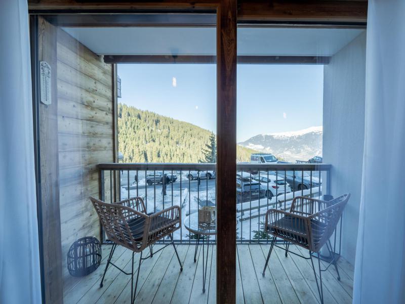 Holiday in mountain resort 3 room apartment 6 people (H116) - Résidence Domaine de  l'Ariondaz - Courchevel - Balcony