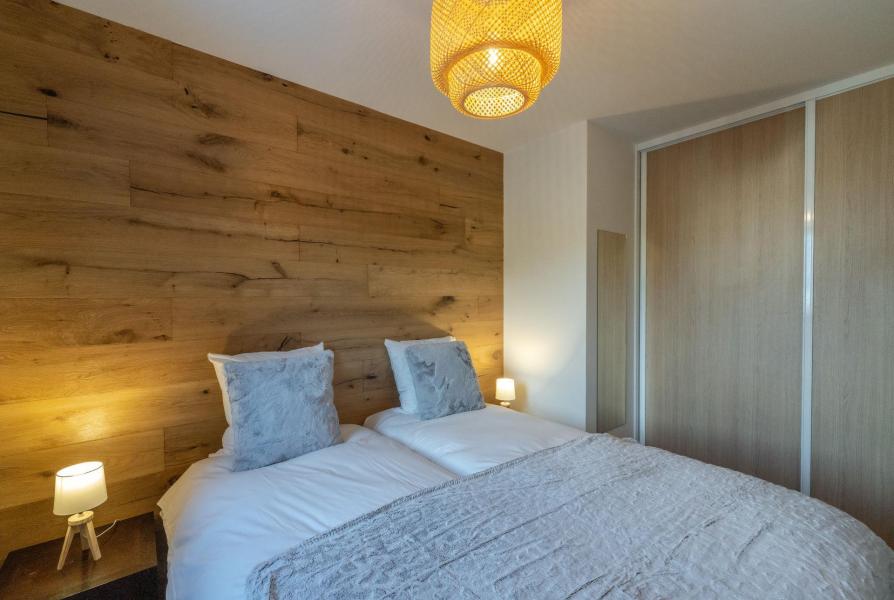 Holiday in mountain resort 3 room apartment 6 people (H134) - Résidence Domaine de  l'Ariondaz - Courchevel - Bedroom