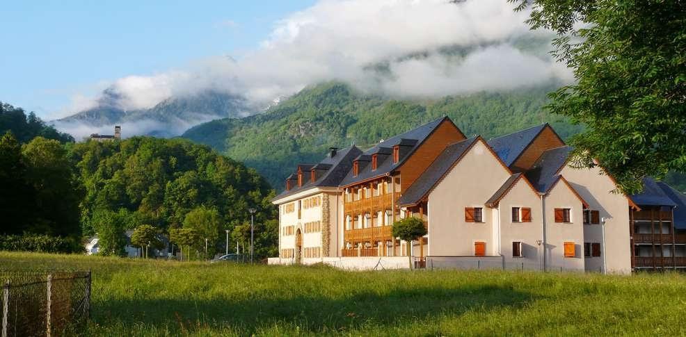 Vacanze in montagna Résidence Domaine du Val de Roland - Luz Ardiden - Esteriore estate