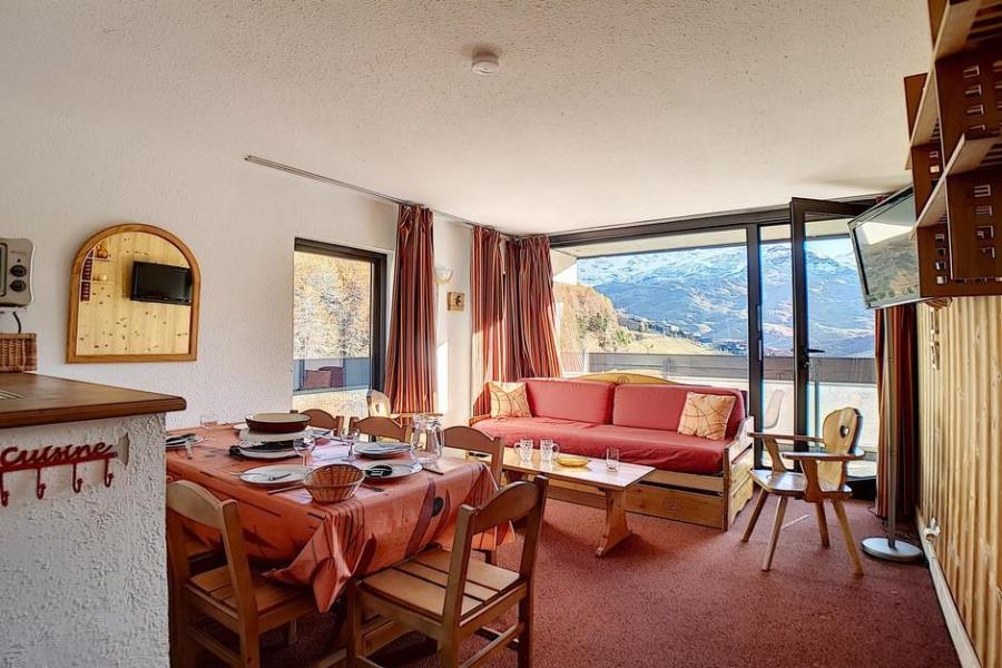 Vakantie in de bergen Appartement 2 kamers 6 personen (905) - Résidence Dorons - Les Menuires - Woonkamer
