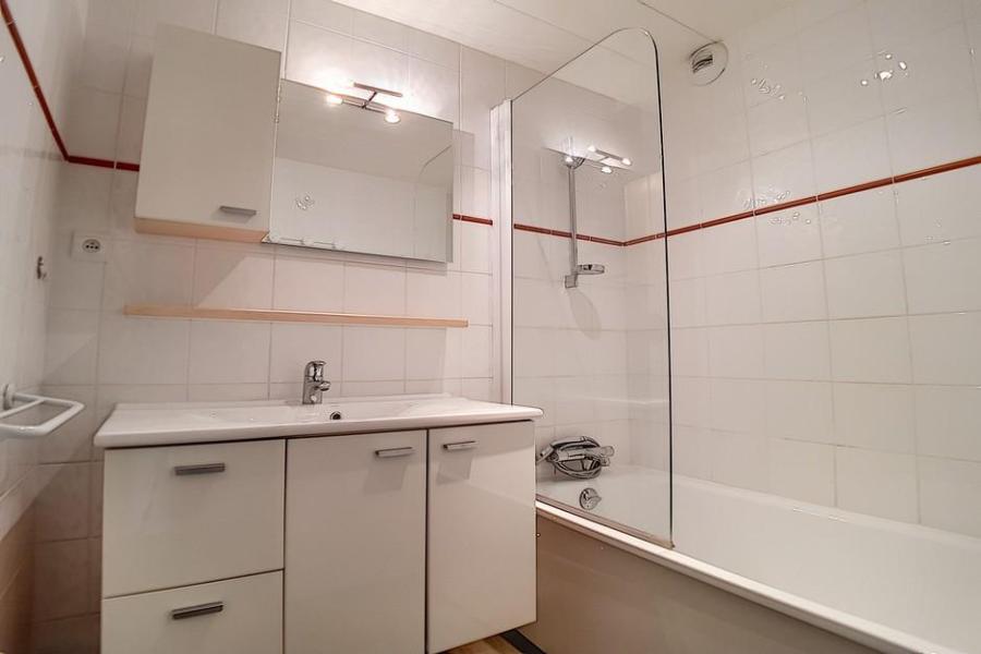 Vacances en montagne Appartement 2 pièces 6 personnes (905) - Résidence Dorons - Les Menuires - Salle de bain