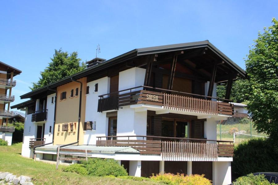 Vacances en montagne Appartement 3 pièces 7 personnes - Résidence Doux Soleil - Les Gets - Extérieur été