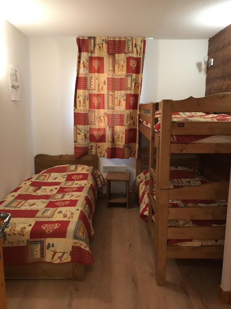 Holiday in mountain resort 3 room apartment 5 people (207) - Résidence Dryades Hameau de la Vallée d'Or - Valloire - Bedroom
