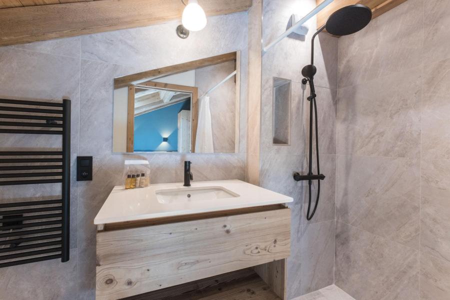 Vacanze in montagna Appartamento su due piani 5 stanze per 8 persone (ECHAPPEE BELLE) - Résidence du Cheval Noir - Saint Martin de Belleville - Bagno con doccia