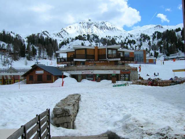 Vacances en montagne Studio 4 personnes (115) - Résidence du Pelvoux - La Plagne - Extérieur été