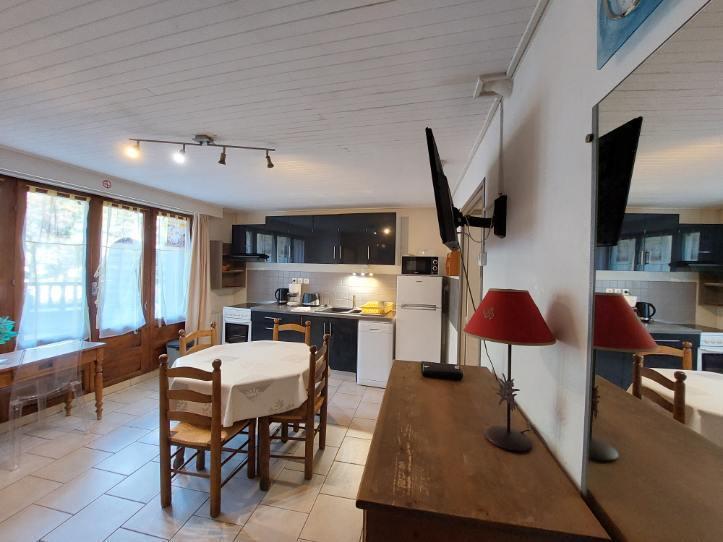 Vacances en montagne Appartement 2 pièces 4 personnes (COUCHANT) - Résidence Eaux Vives - Brides Les Bains - Séjour