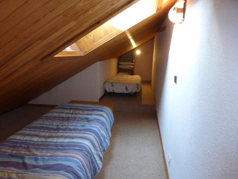 Holiday in mountain resort Studio sleeping corner 4 people (36) - Résidence Ermitage - Méribel - Bedroom