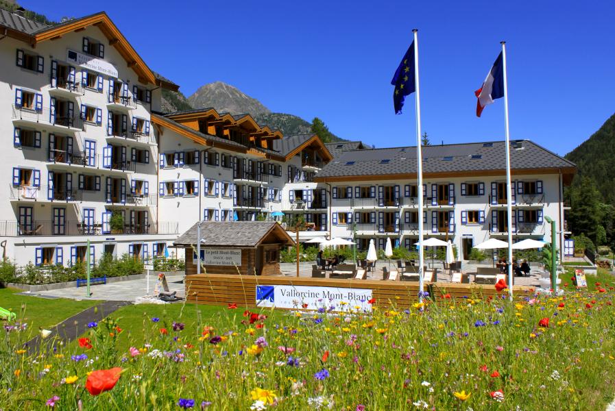 Ski verhuur Résidence et Spa Vallorcine Mont Blanc - Vallorcine - Buiten zomer