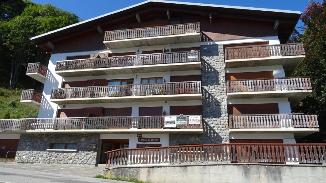 Аренда на лыжном курорте Апартаменты 4 комнат 8 чел. - Résidence Etoile du Berger - Les Gets - летом под открытым небом