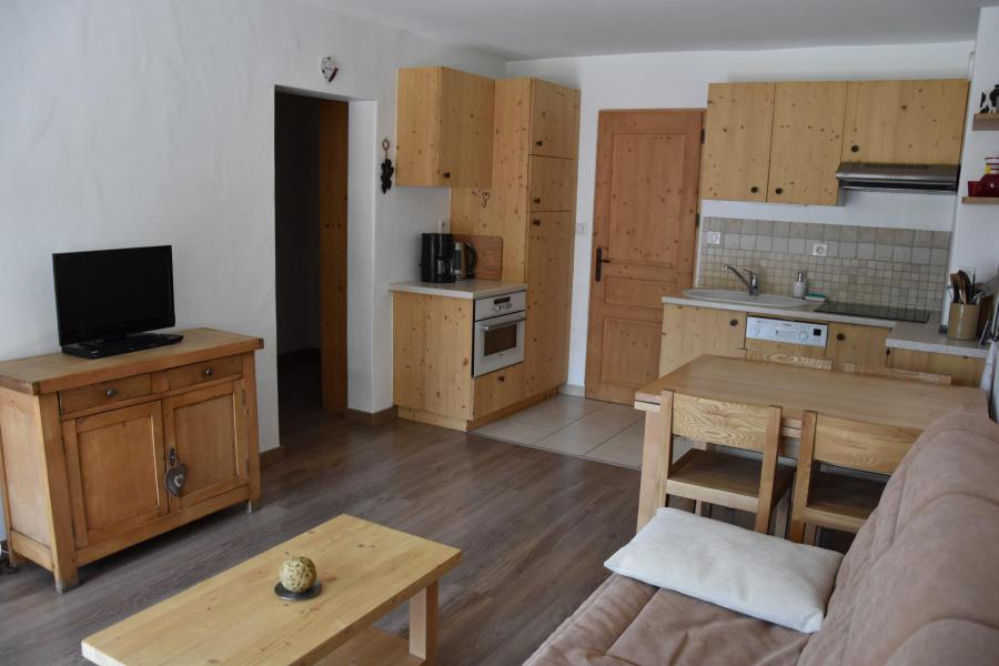 Holiday in mountain resort 3 room apartment 6 people (BRUYERE) - Résidence Flor'Alpes - Champagny-en-Vanoise - Living room