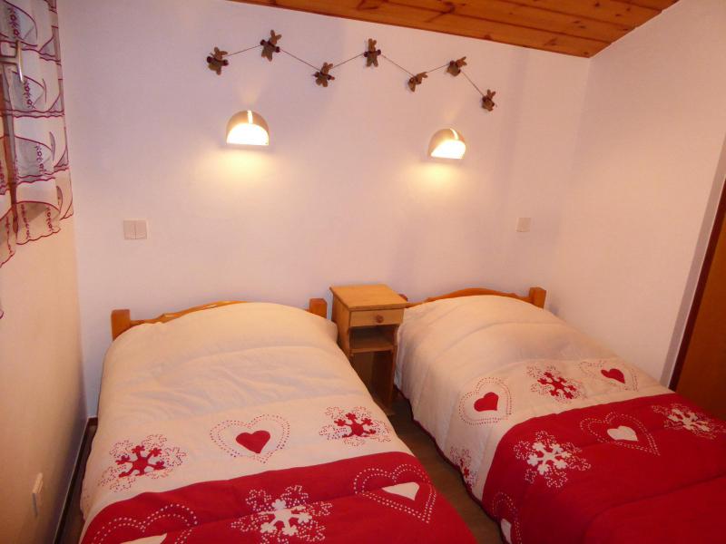 Holiday in mountain resort 3 room duplex apartment 4 people (CHARDON) - Résidence Flor'Alpes - Champagny-en-Vanoise - Bedroom