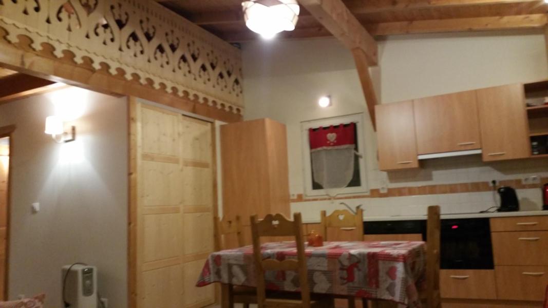 Vacances en montagne Studio mezzanine 4 personnes - Résidence Forge - Les Gets - Séjour