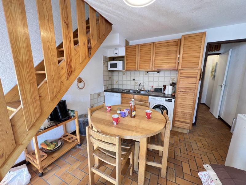 Holiday in mountain resort 3 room duplex apartment 6 people (107) - Résidence Gardiole I - Serre Chevalier - Living room