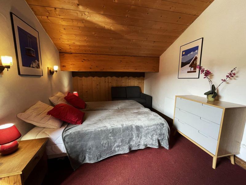 Holiday in mountain resort 6 room triplex apartment 10 people (1 kayleigh) - Résidence Geffriand - Les Menuires - Bedroom
