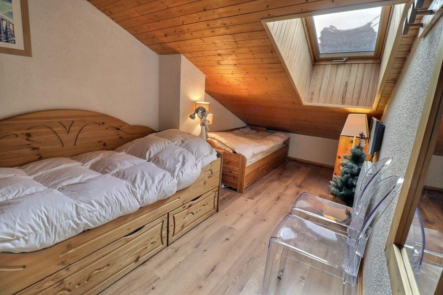 Vacaciones en montaña Apartamento 3 piezas para 7 personas (018) - Résidence Gentianes - Méribel-Mottaret - Habitación