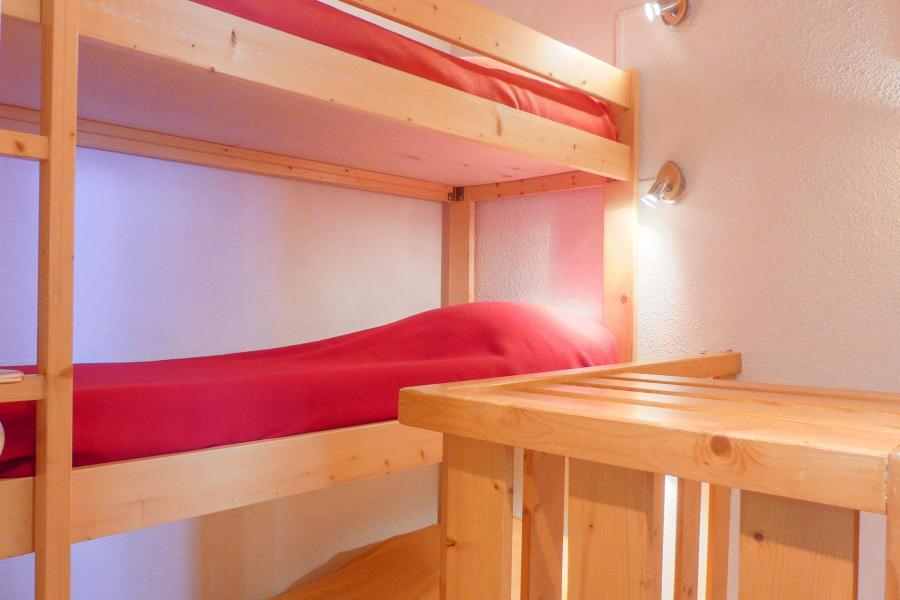 Vacaciones en montaña Apartamento dúplex 3 piezas 6 personas (019) - Résidence Gentianes - Méribel-Mottaret - Camas literas