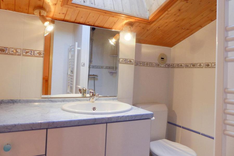 Vacances en montagne Appartement duplex 3 pièces 6 personnes (019) - Résidence Gentianes - Méribel-Mottaret - Salle de douche