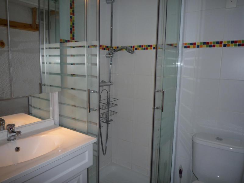 Holiday in mountain resort 2 room mezzanine apartment 8 people (GM1118) - Résidence Grand Mont 1 - Les Saisies - Shower room