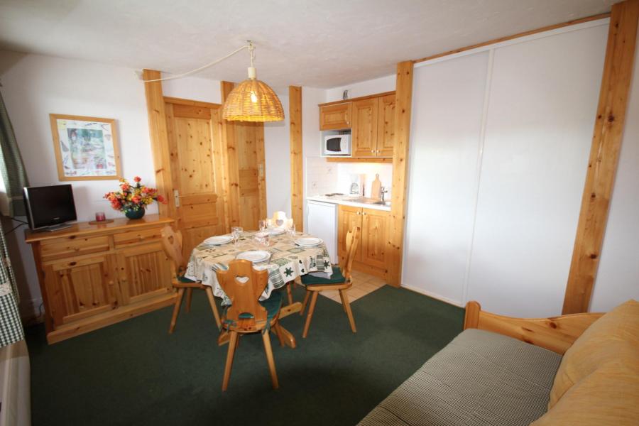 Vakantie in de bergen Appartement 2 kabine kamers 4 personen (CHAUDR) - Résidence Grand Mont 1 - Les Saisies - Woonkamer