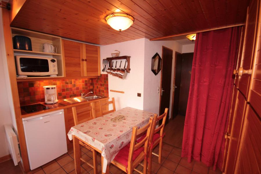 Vacanze in montagna Studio con alcova per 4 persone (1101) - Résidence Grand Mont 1 - Les Saisies - Cucinino