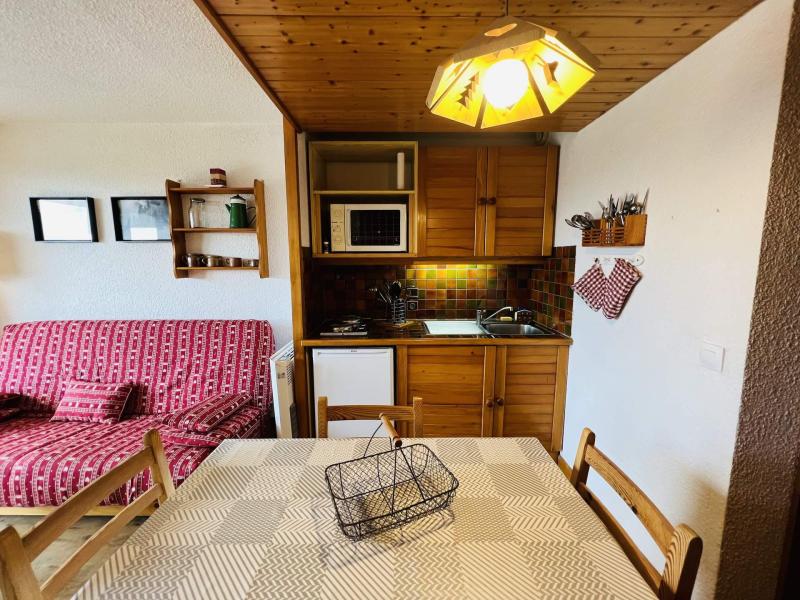 Vacanze in montagna Studio con alcova per 4 persone (1102) - Résidence Grand Mont 1 - Les Saisies - Cucinino