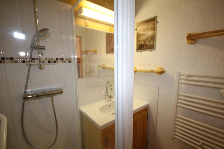 Holiday in mountain resort Studio sleeping corner 4 people (1114) - Résidence Grand Mont 1 - Les Saisies - Shower room