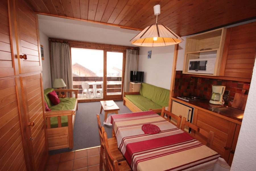 Holiday in mountain resort Studio sleeping corner 5 people (1112) - Résidence Grand Mont 1 - Les Saisies - Living room