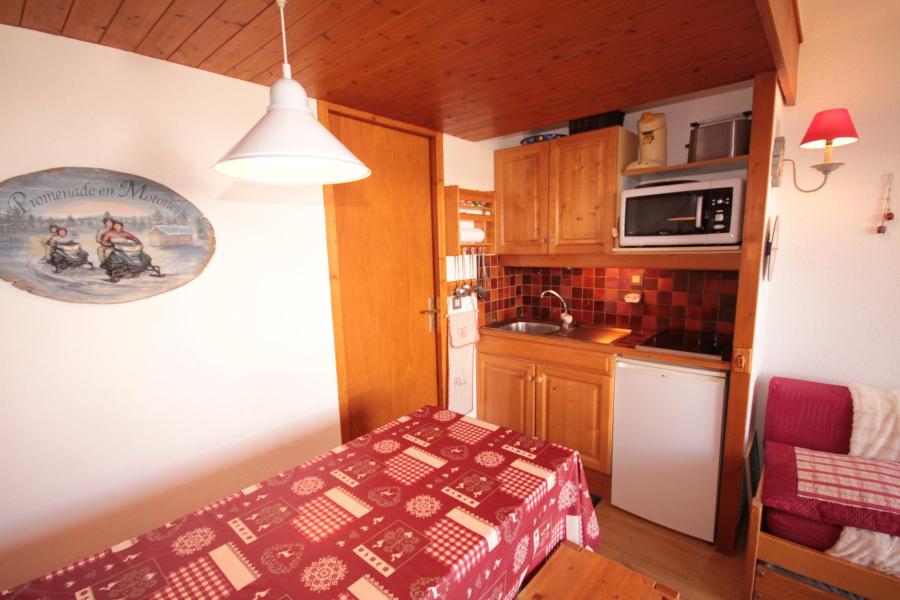 Holiday in mountain resort Studio sleeping corner 4 people (2208) - Résidence Grand Mont 2 - Les Saisies