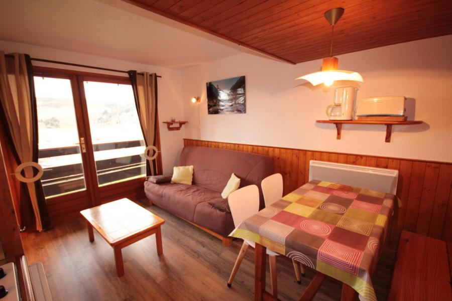 Vacanze in montagna Studio con alcova per 4 persone (2209) - Résidence Grand Mont 2 - Les Saisies - Soggiorno